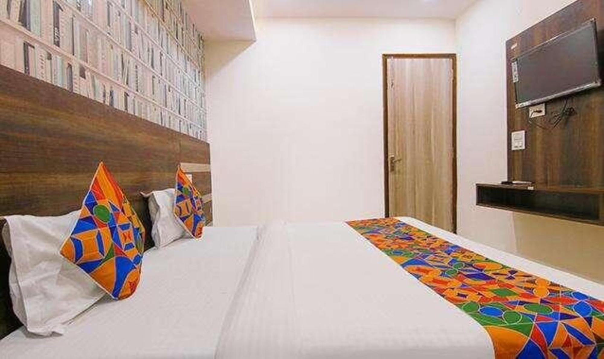 Fabhotel Welcome Residency Zirakpur Eksteriør billede